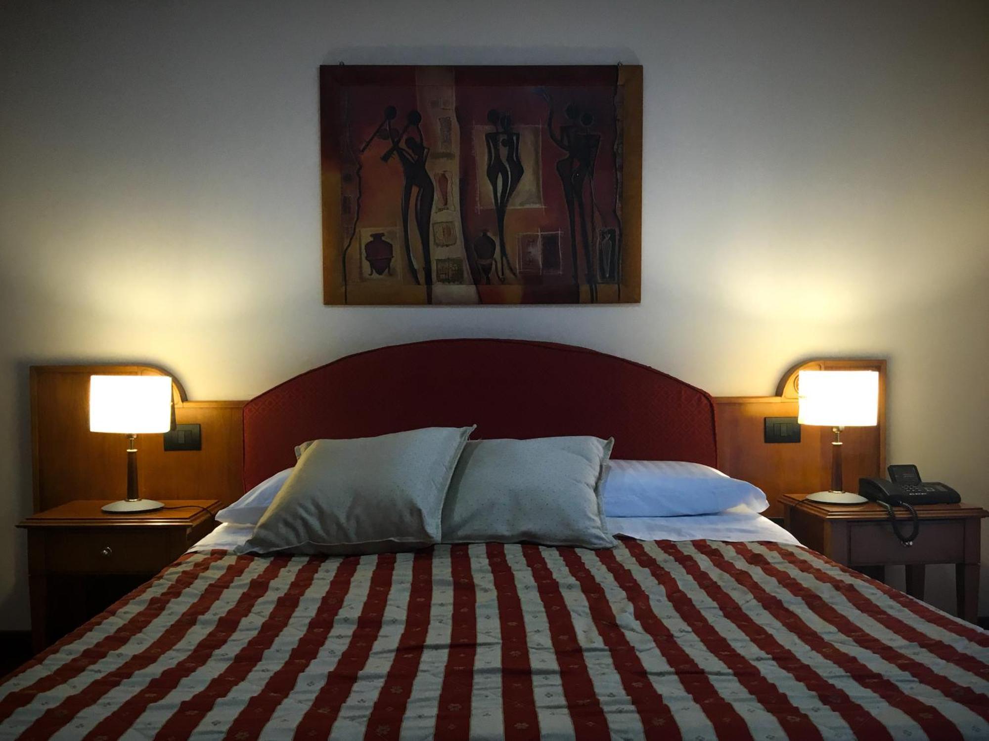 Erania Hotel Sala Consilina Buitenkant foto
