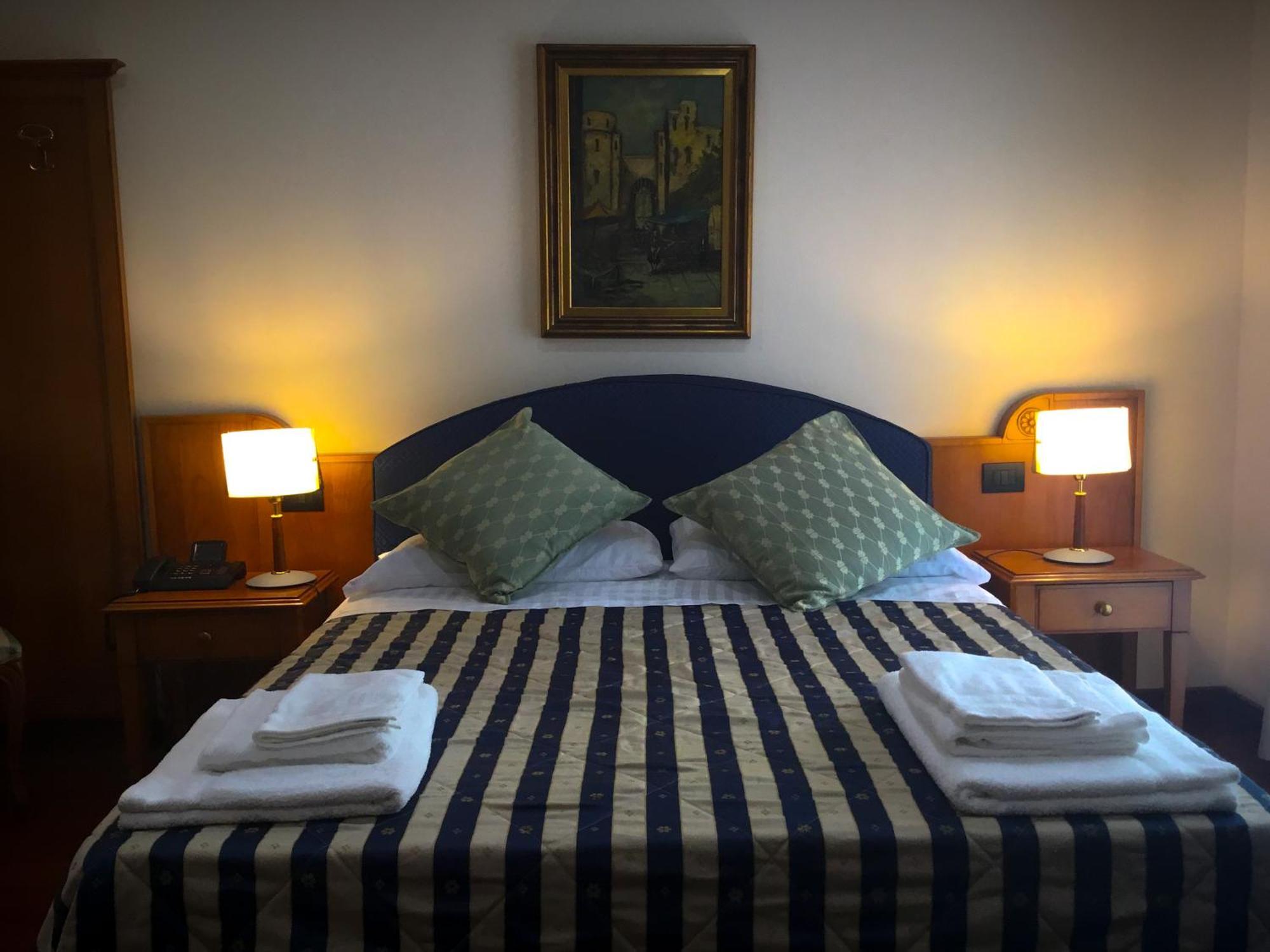 Erania Hotel Sala Consilina Buitenkant foto